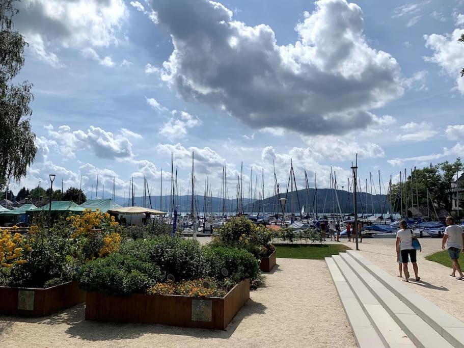 Appartement Seenaehe Mit Gratis Tiefgaragenplatz Seewalchen Exteriér fotografie