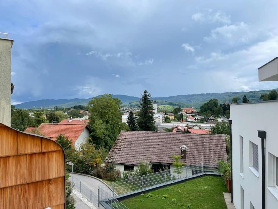 Appartement Seenaehe Mit Gratis Tiefgaragenplatz Seewalchen Exteriér fotografie